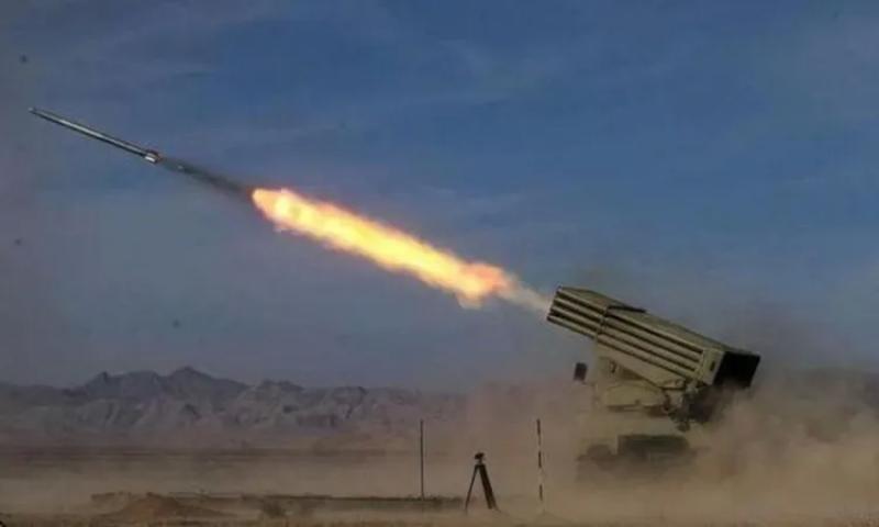 إطلاق صواريخ على إيران
