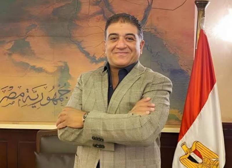 الدكتور خالد مهدي أمين لجنة الصناعة بحزب المصريين 