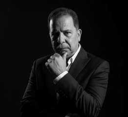 هشام بيومي يكتب: الديانة الإبراهيمية.. حين يرتدي السياسيُّ عباءةَ النبي قراءة في كتاب ”الديانة الإبراهيمية وصفقة القرن” للدكتورة هبة جمال الدين